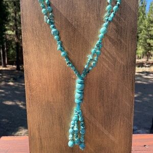 Turquoise color beaded necklace​​​